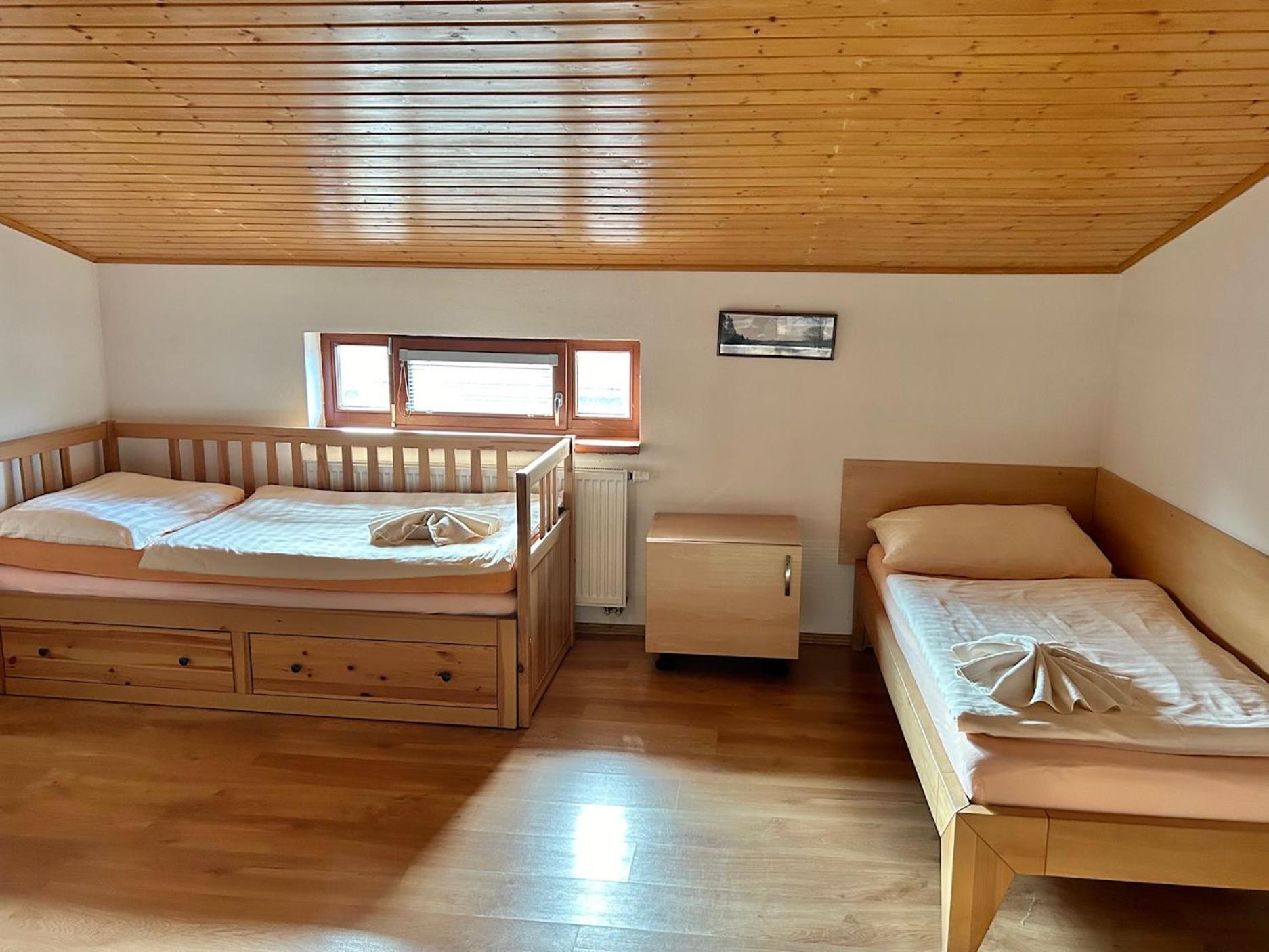 Penzion Farma Dvorec Radnice Bagian luar foto