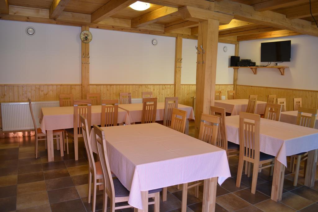 Penzion Farma Dvorec Radnice Bagian luar foto